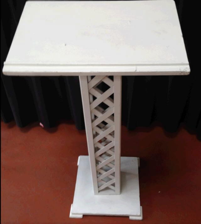 Where to rent Stand, Guest Book Lattice in San Dimas CA